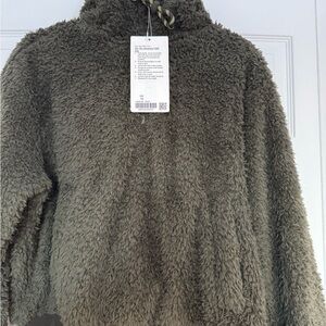 Lululemon Oh So Sherpa half zip Jacket in Olive Green